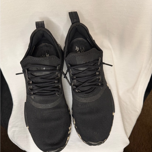 Adidas NMD R1 - Picture 3 of 3